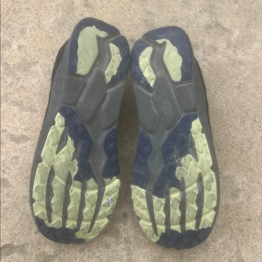 Altra outroad men